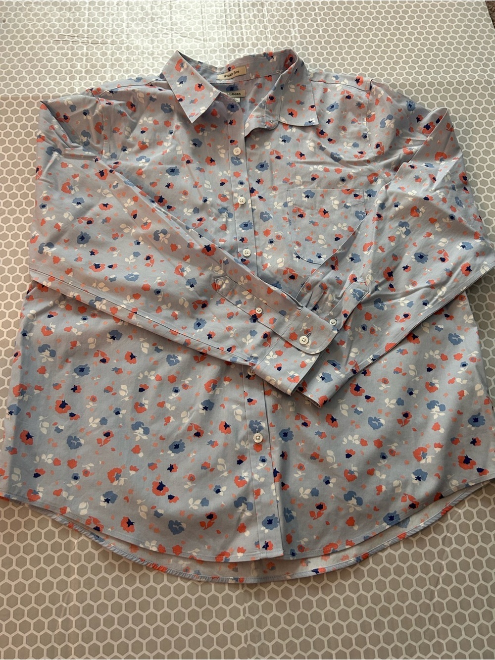L.L. Bean Light Blue Floral Button-Down Shirt. Wrinkle Free Size XL